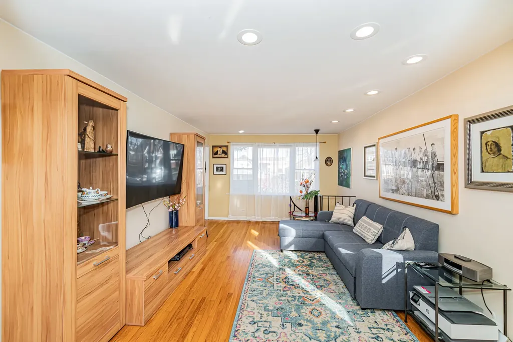 3254 North Nagle Avenue Chicago IL 60634