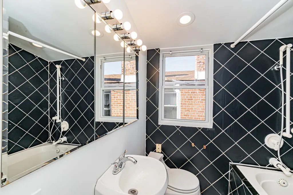 3254 North Nagle Avenue Chicago IL 60634
