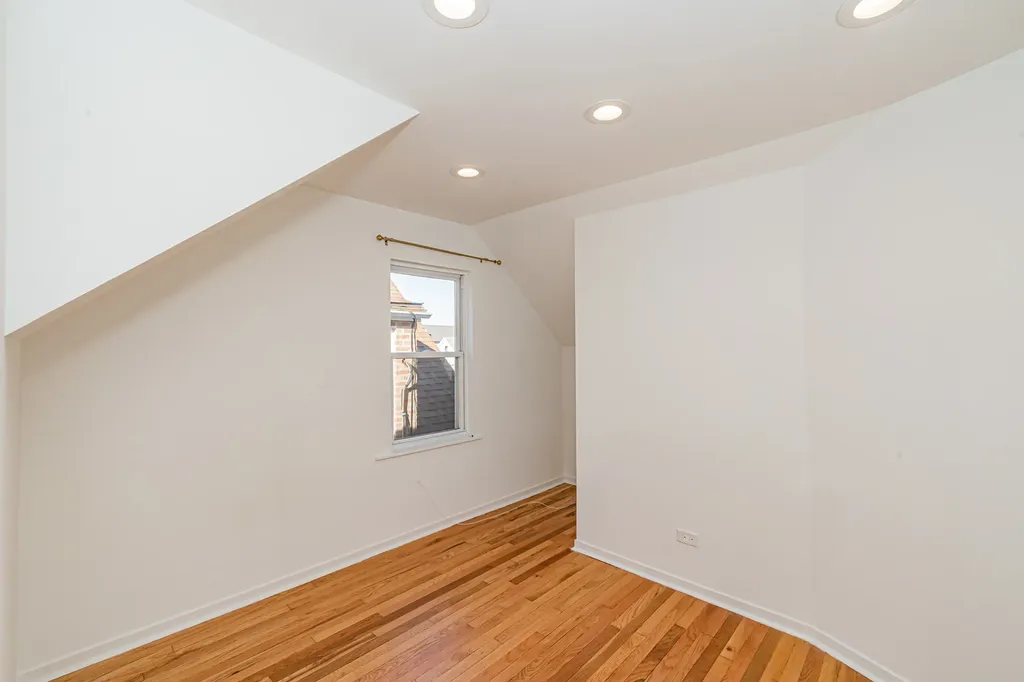 3254 North Nagle Avenue Chicago IL 60634