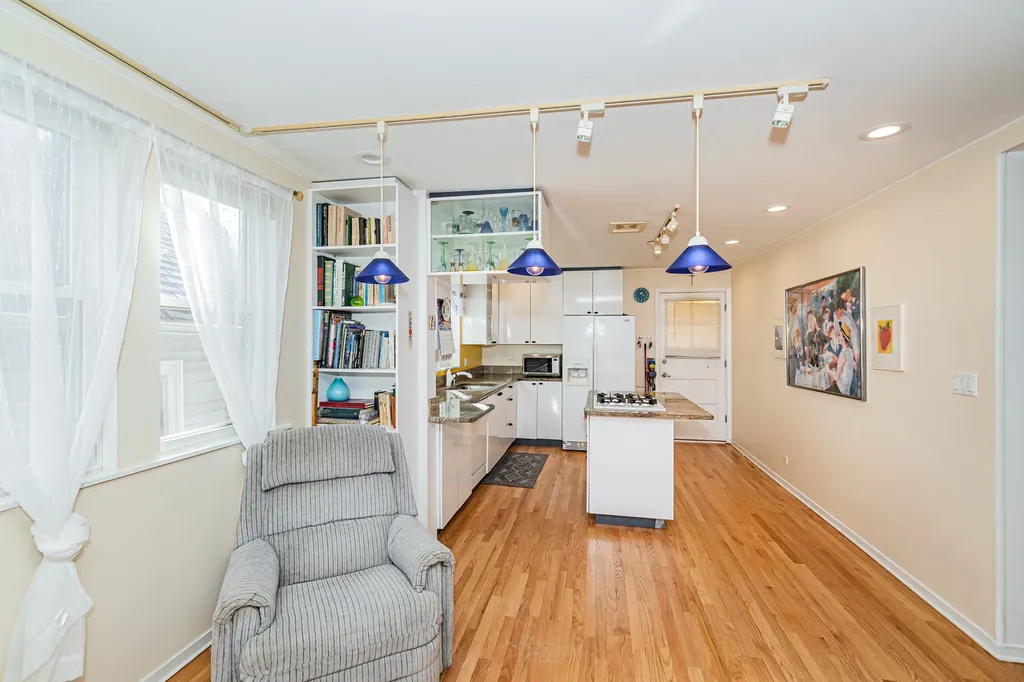 3254 North Nagle Avenue Chicago IL 60634