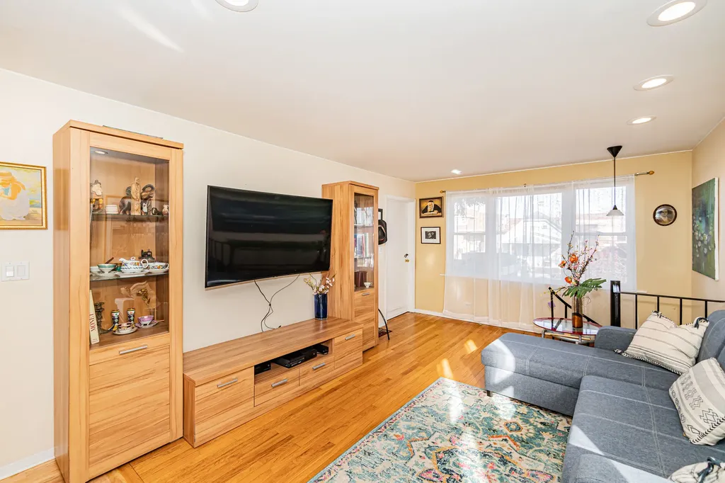 3254 North Nagle Avenue Chicago IL 60634