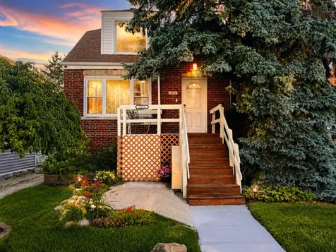 3254 North Nagle Avenue Chicago IL 60634