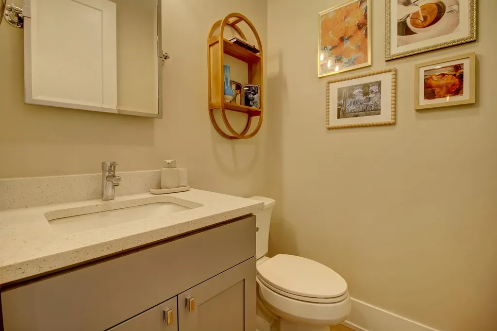 2438 North Western Avenue Chicago IL 60647
