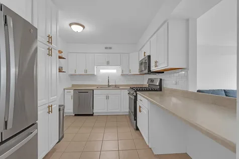 1450 Sandpebble Drive Wheeling IL 60090
