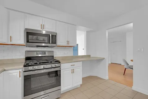1450 Sandpebble Drive Wheeling IL 60090