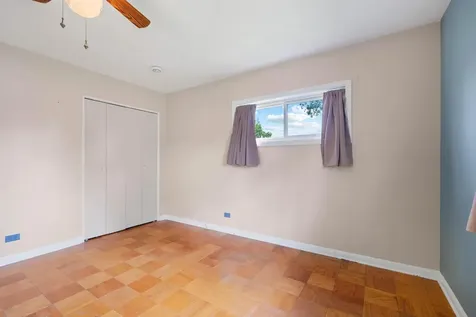 818 Leahy Circle Des Plaines IL 60016