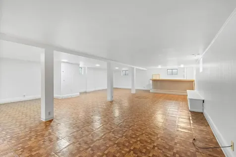 818 Leahy Circle Des Plaines IL 60016