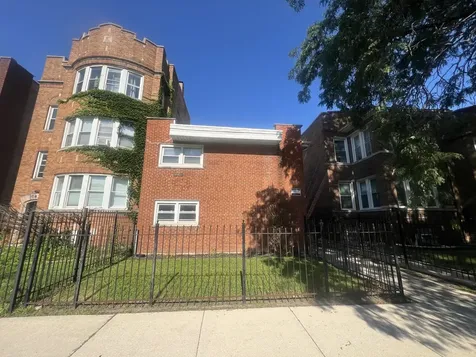 7832 South Cregier Avenue Chicago IL 60649