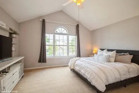 707 Clover Hill Court Elk Grove Village IL 60007