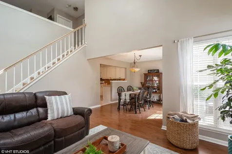 707 Clover Hill Court Elk Grove Village IL 60007