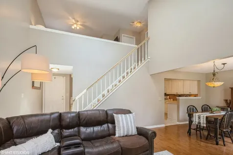 707 Clover Hill Court Elk Grove Village IL 60007
