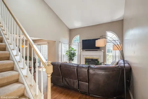 707 Clover Hill Court Elk Grove Village IL 60007