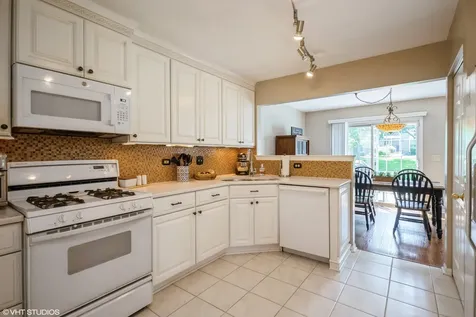 707 Clover Hill Court Elk Grove Village IL 60007