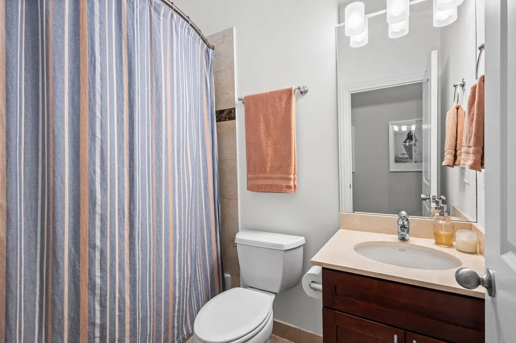 2623 West Evergreen Avenue Chicago IL 60622