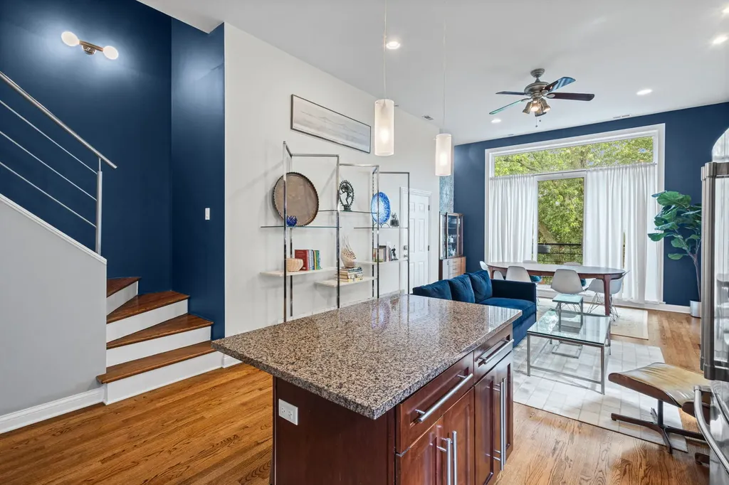 2623 West Evergreen Avenue Chicago IL 60622