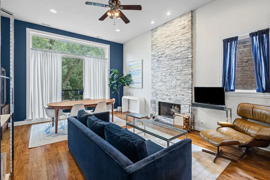 2623 West Evergreen Avenue Chicago IL 60622