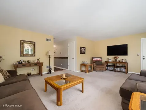 7294 West Diversey Avenue Elmwood Park IL 60707