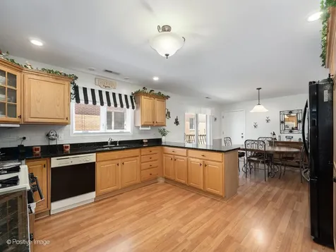 7294 West Diversey Avenue Elmwood Park IL 60707