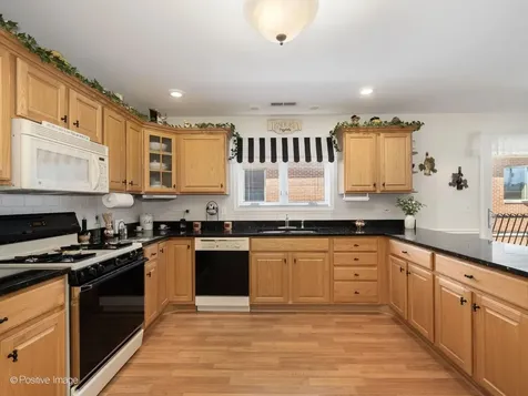 7294 West Diversey Avenue Elmwood Park IL 60707