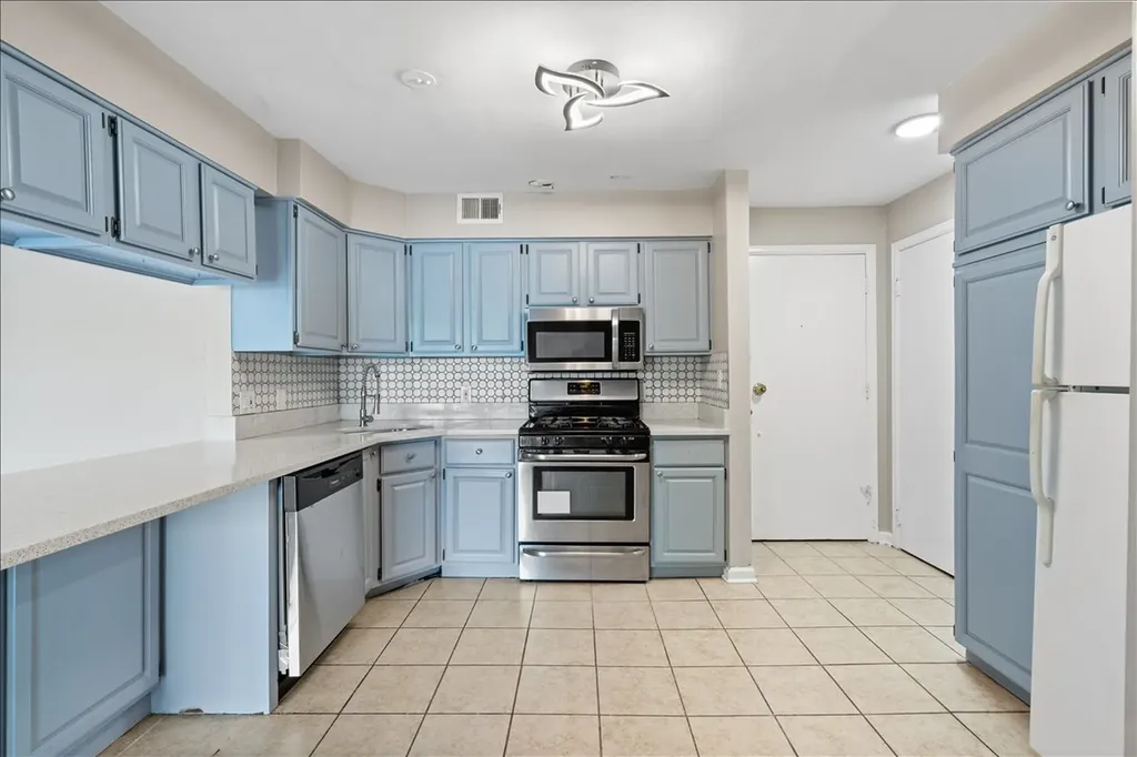 5300 Carriageway Drive Rolling Meadows IL 60008