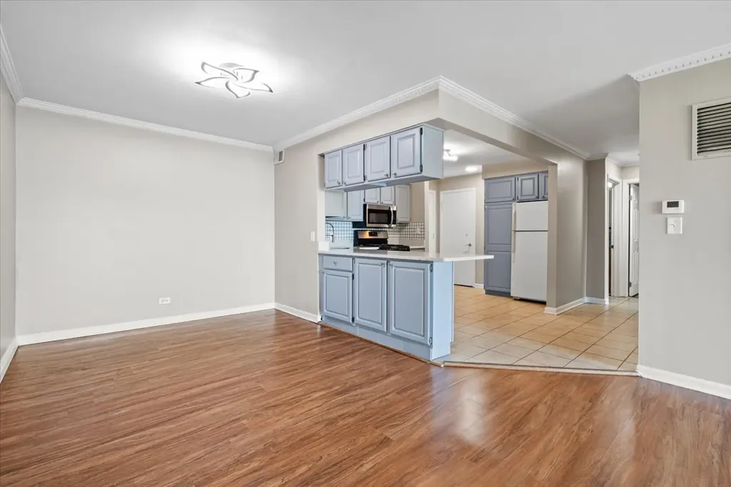 5300 Carriageway Drive Rolling Meadows IL 60008