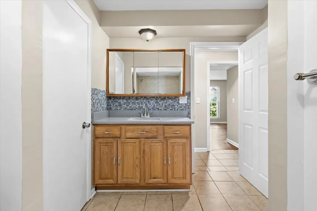 5300 Carriageway Drive Rolling Meadows IL 60008