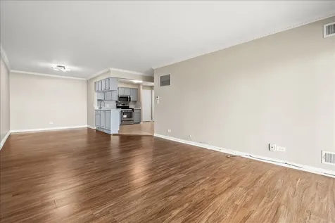 5300 Carriageway Drive Rolling Meadows IL 60008