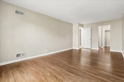 5300 Carriageway Drive Rolling Meadows IL 60008