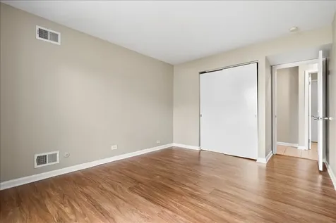 5300 Carriageway Drive Rolling Meadows IL 60008