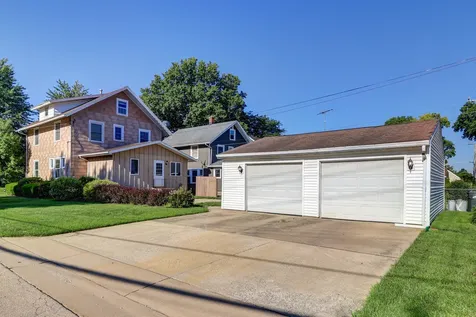302 West 13th Street Sterling IL 61081