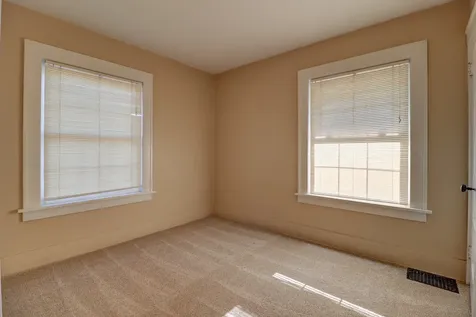 302 West 13th Street Sterling IL 61081