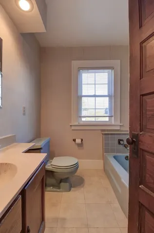 302 West 13th Street Sterling IL 61081