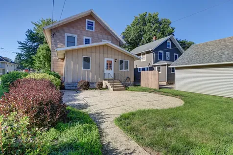 302 West 13th Street Sterling IL 61081