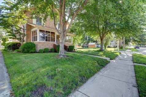 302 West 13th Street Sterling IL 61081