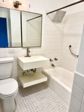 4250 North Marine Drive Chicago IL 60613