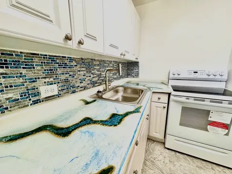 4250 North Marine Drive Chicago IL 60613