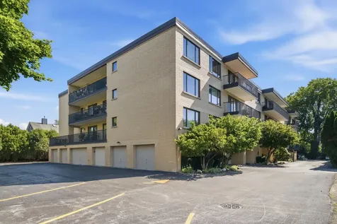 1534 Mcdaniels Avenue Highland Park IL 60035