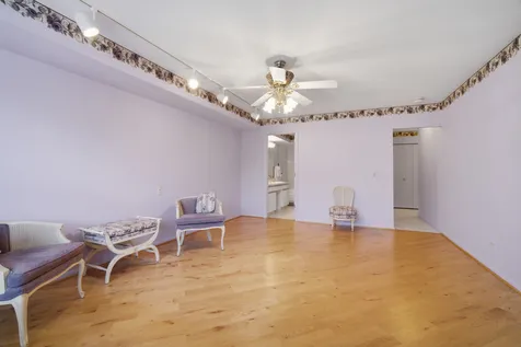 1534 Mcdaniels Avenue Highland Park IL 60035