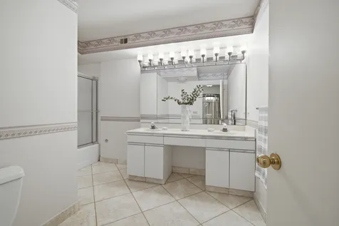 1534 Mcdaniels Avenue Highland Park IL 60035