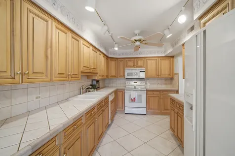 1534 Mcdaniels Avenue Highland Park IL 60035
