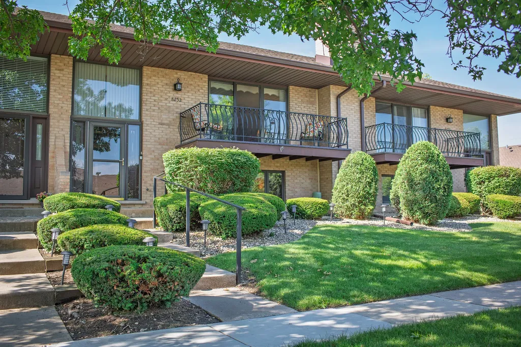 8252 Ashley Lane Tinley Park IL 60477