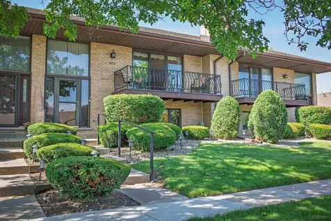 8252 Ashley Lane Tinley Park IL 60477