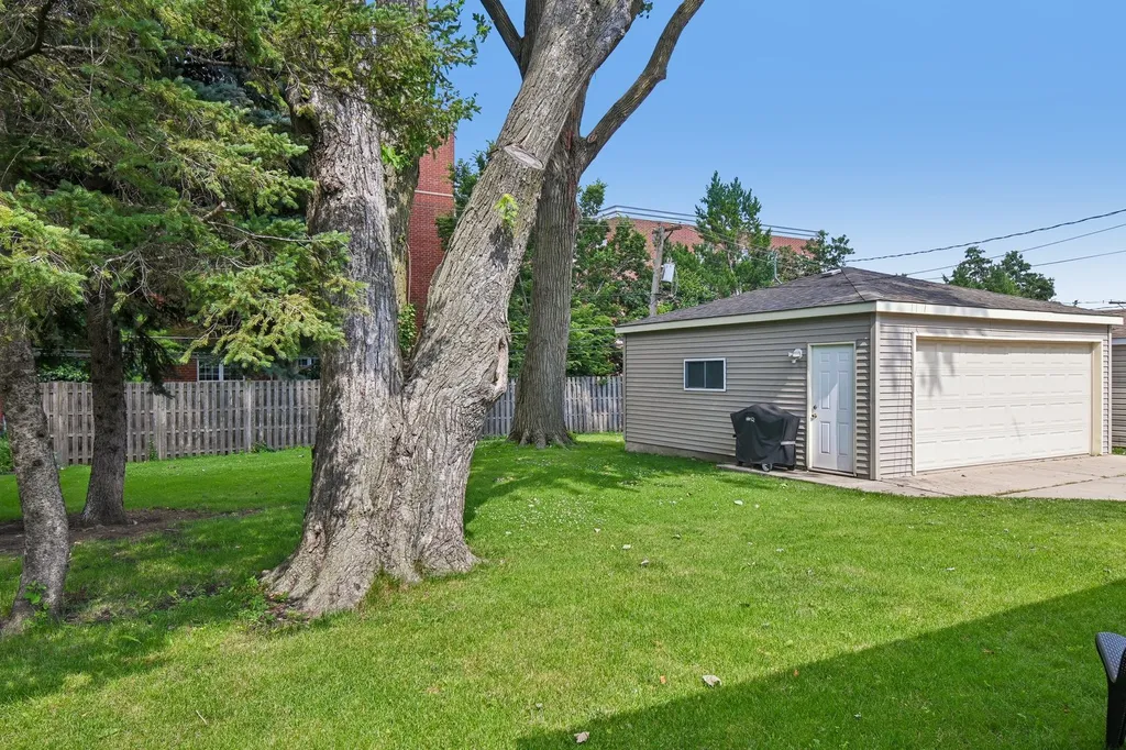 3002 Owl Drive Rolling Meadows IL 60008
