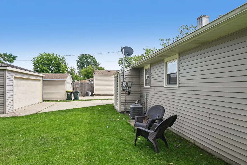 3002 Owl Drive Rolling Meadows IL 60008
