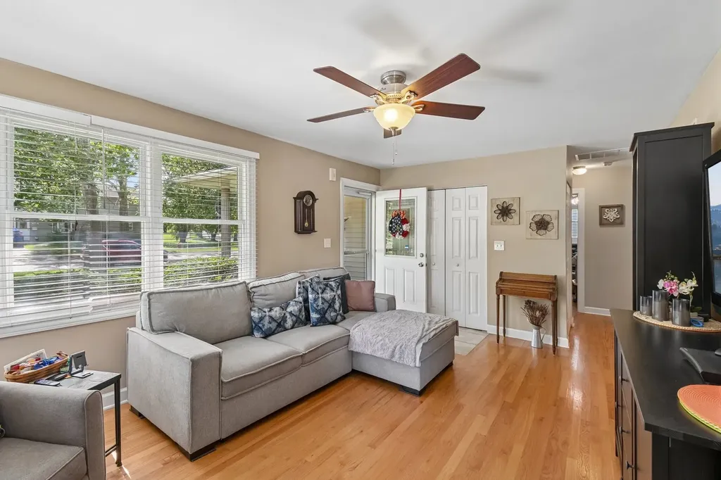 3002 Owl Drive Rolling Meadows IL 60008