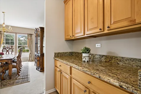 8 Orchid Court Streamwood IL 60107