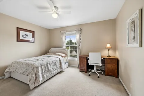8 Orchid Court Streamwood IL 60107