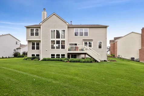 8 Orchid Court Streamwood IL 60107