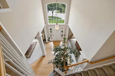 8 Orchid Court Streamwood IL 60107