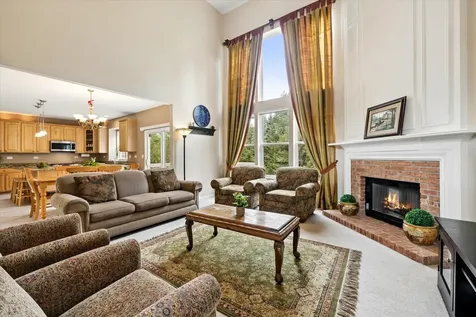 8 Orchid Court Streamwood IL 60107